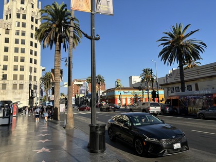 “ロサンゼルス”